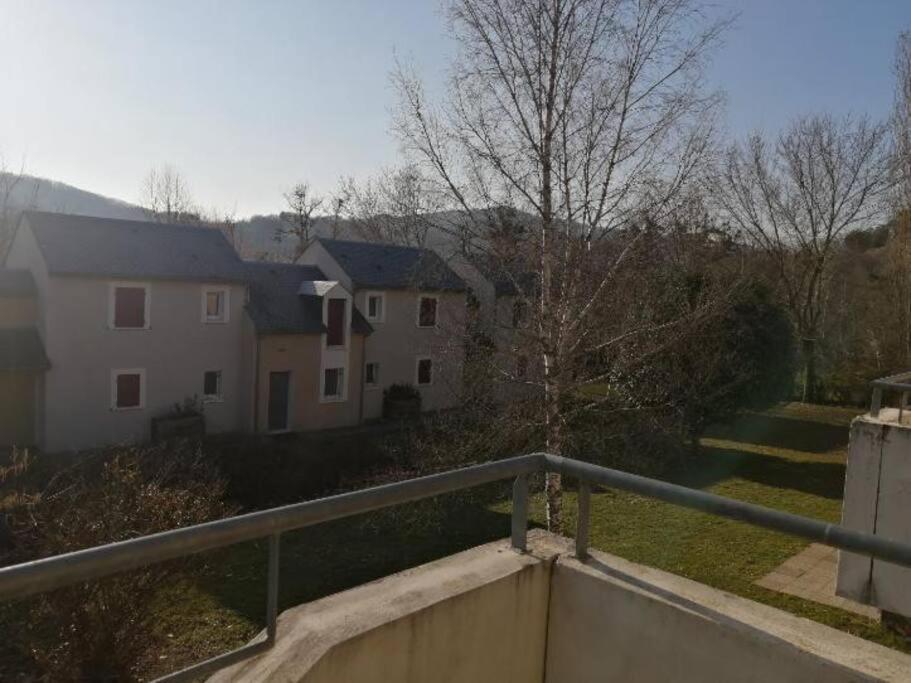 Appartement Calme Et Propre Le Goelia Saint-Geniez-d'Olt Exterior photo